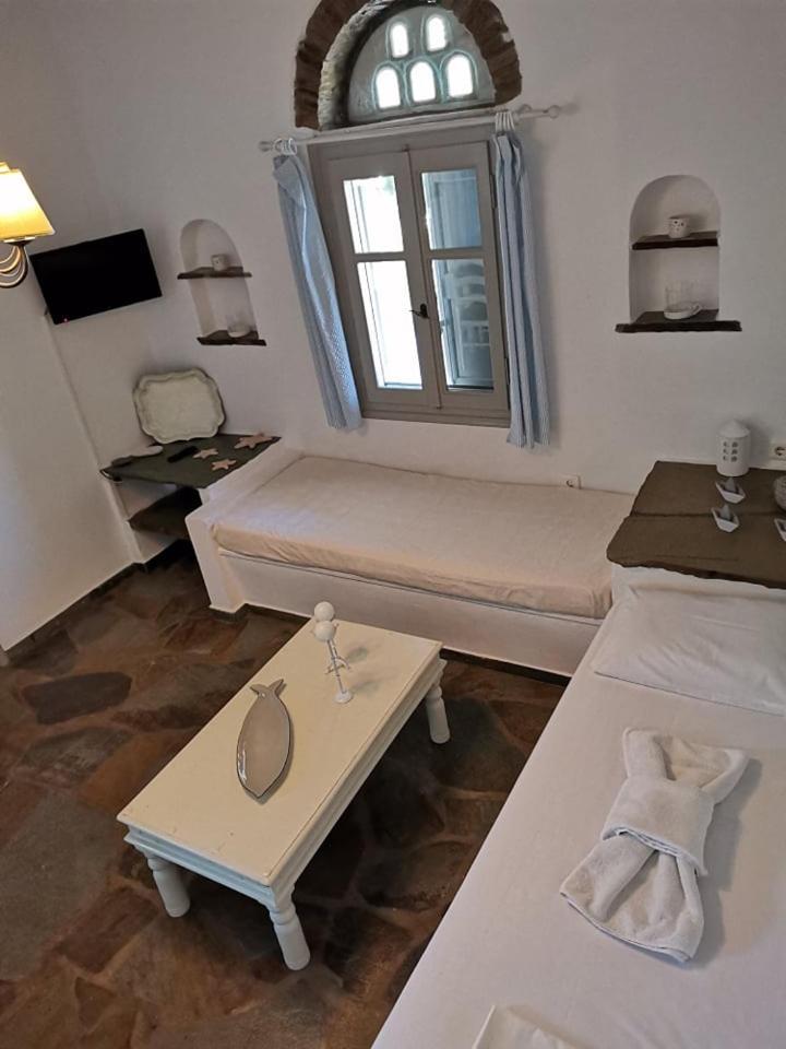 Elia Apartments Agios Romanos Eksteriør billede