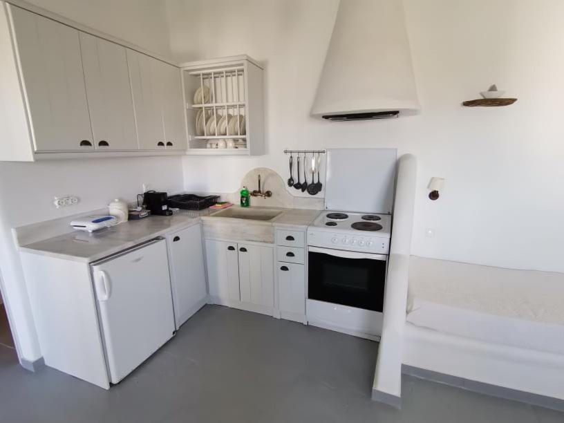 Elia Apartments Agios Romanos Eksteriør billede