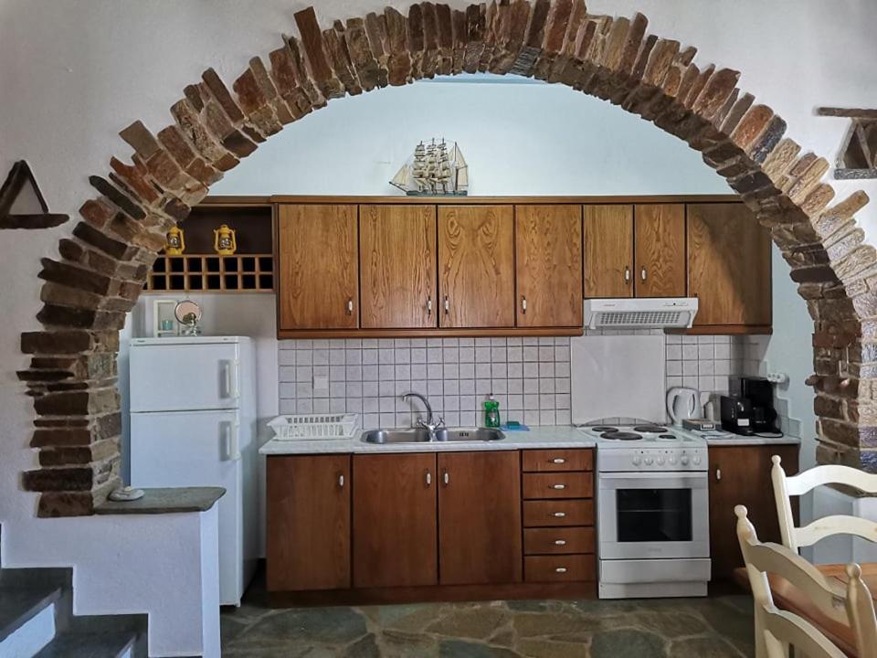 Elia Apartments Agios Romanos Eksteriør billede