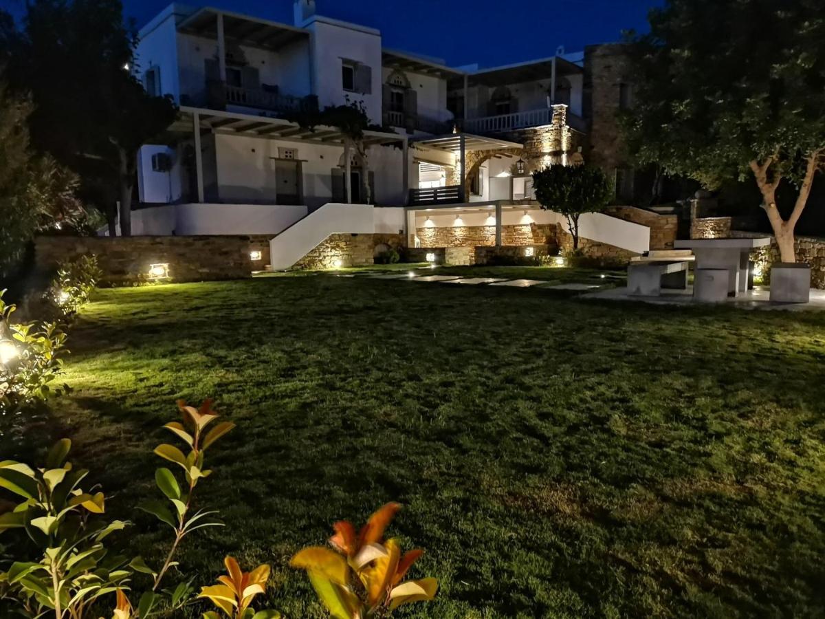 Elia Apartments Agios Romanos Eksteriør billede