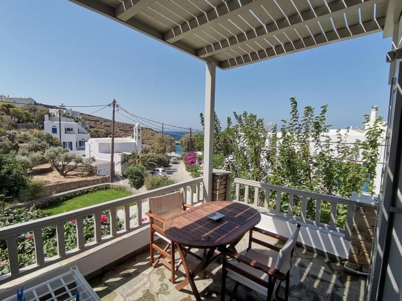 Elia Apartments Agios Romanos Eksteriør billede