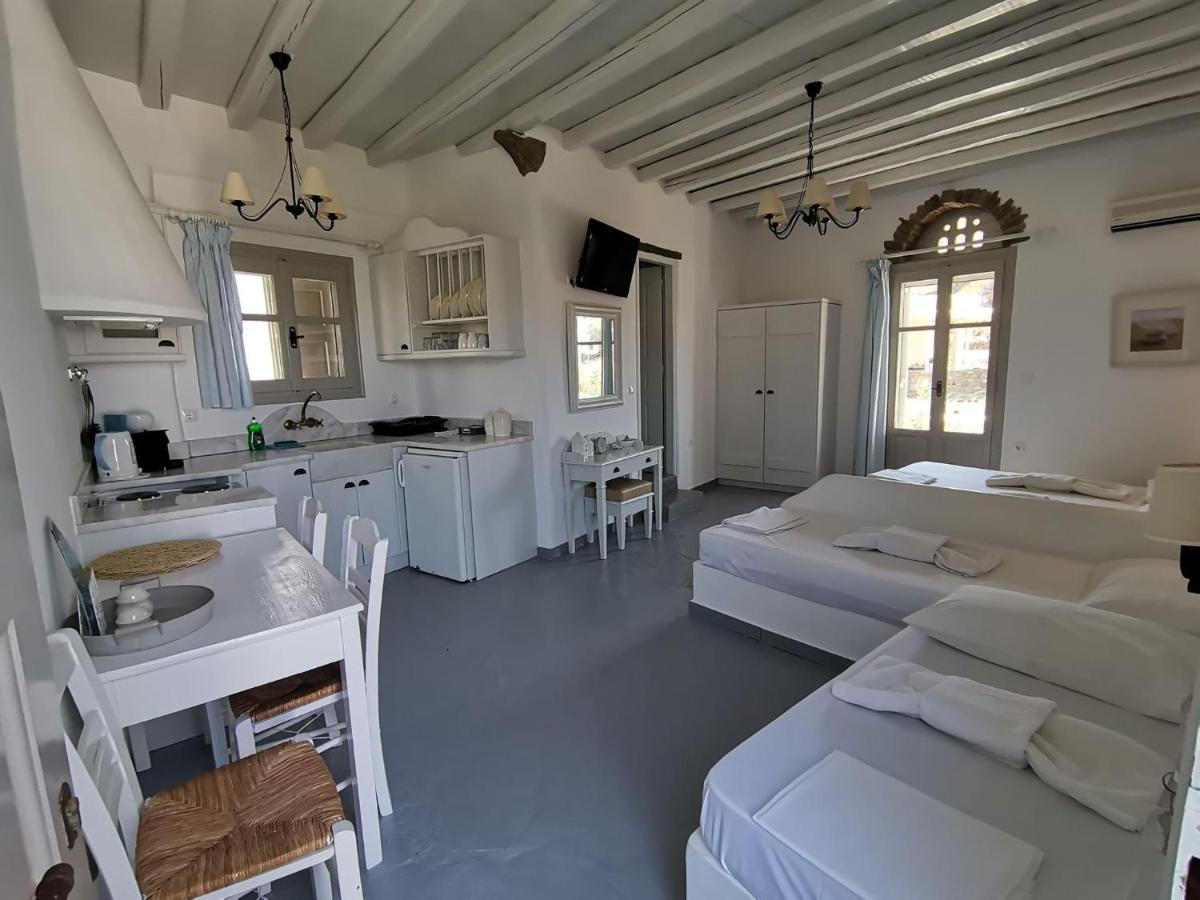Elia Apartments Agios Romanos Eksteriør billede