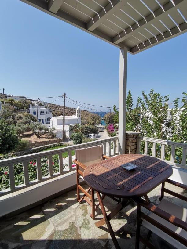 Elia Apartments Agios Romanos Eksteriør billede