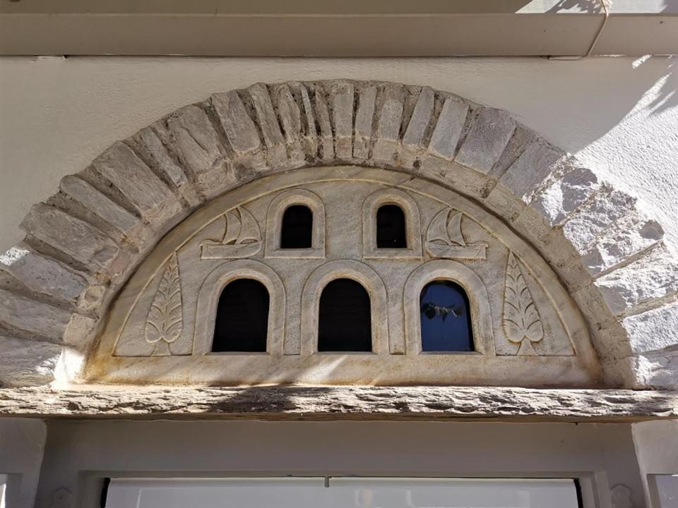 Elia Apartments Agios Romanos Eksteriør billede