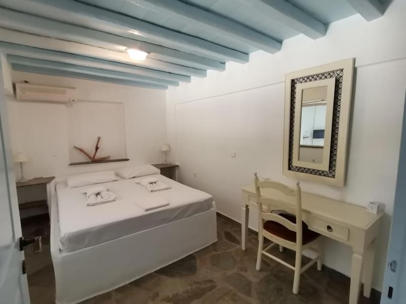Elia Apartments Agios Romanos Eksteriør billede