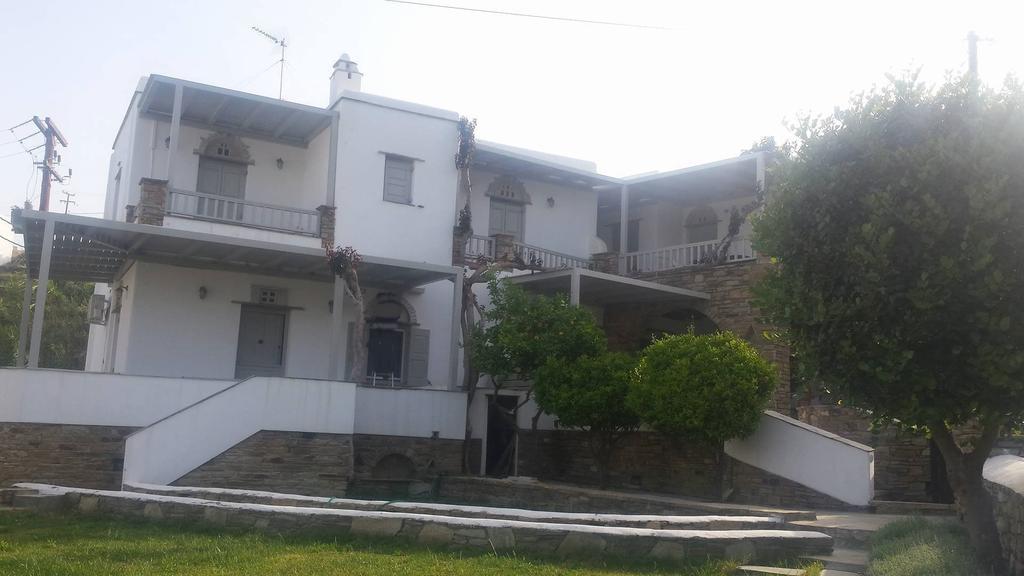 Elia Apartments Agios Romanos Eksteriør billede