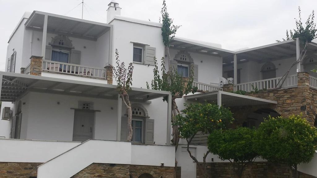 Elia Apartments Agios Romanos Eksteriør billede
